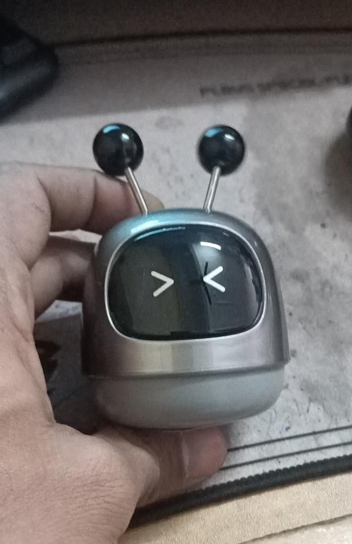 AeroBot™ – Intelligent Robot Car Air Freshener